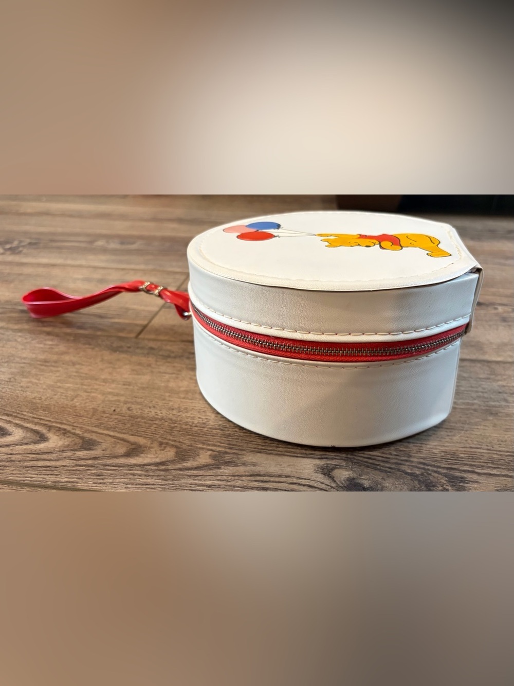 Vintage Disney Winnie the Pooh Round Train Case Blondy Luggage Vanity Bag - Picture 12 of 12